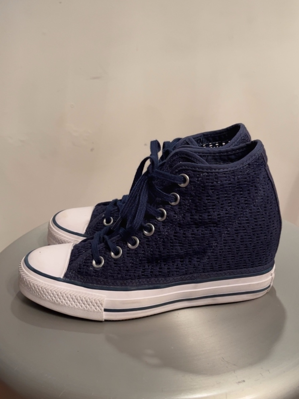 Converse Chuck Taylor All Star Hidden Wedge Crochet Knit Sneakers Women’s Sz 7 - Picture 3 of 8